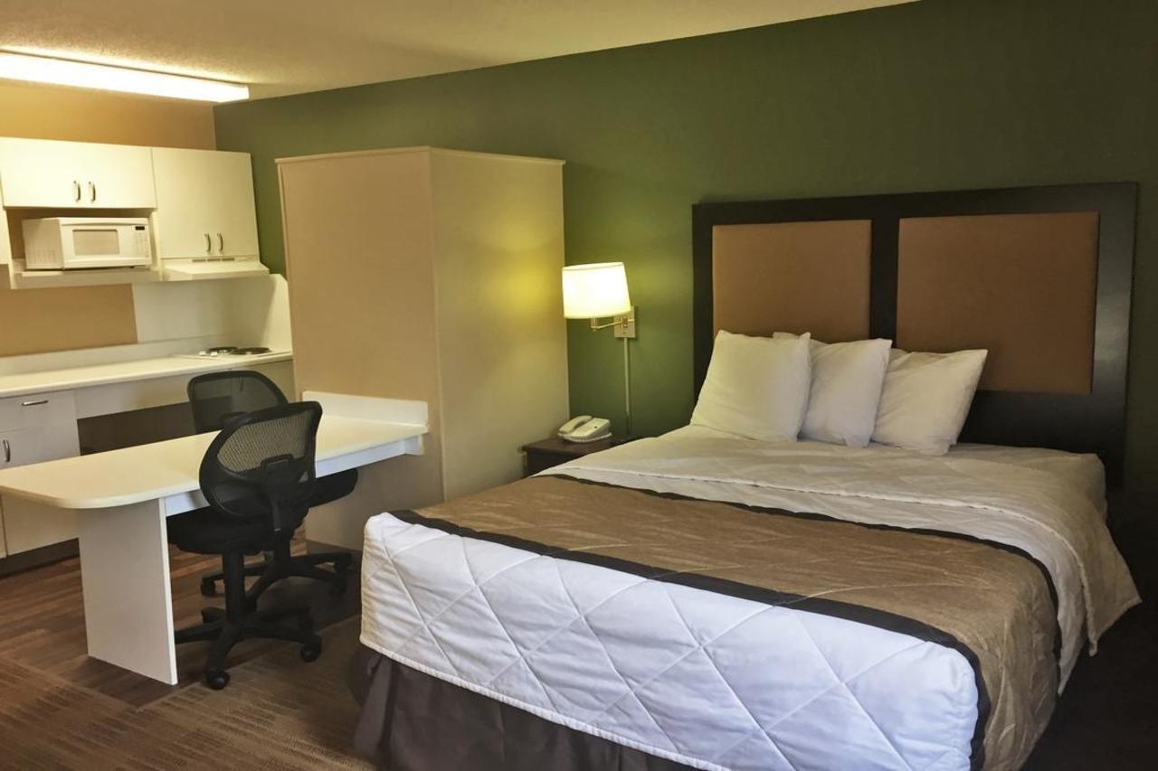 Extended Stay America Suites - Chicago - Бър Ридж Екстериор снимка
