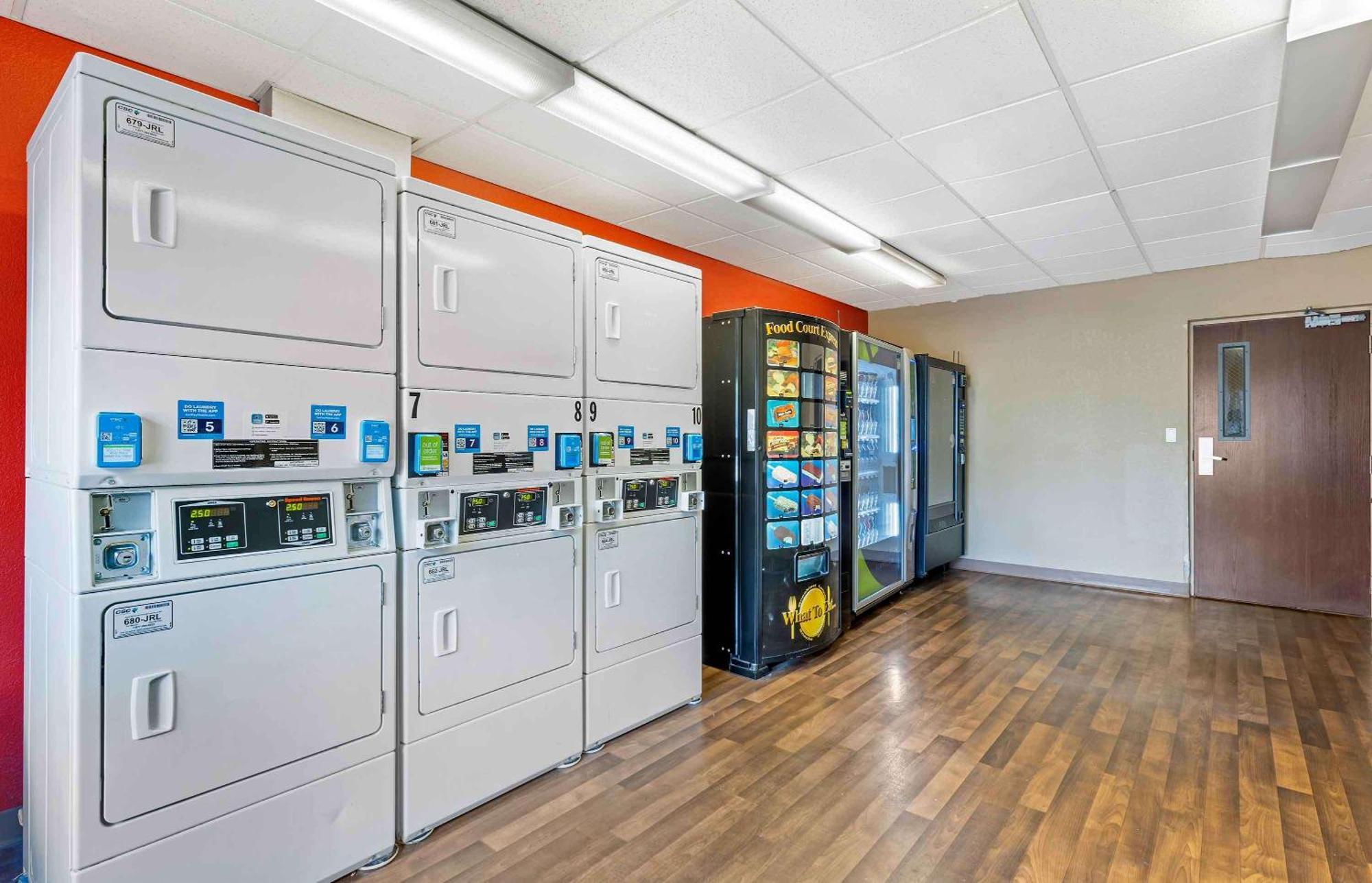 Extended Stay America Suites - Chicago - Бър Ридж Екстериор снимка