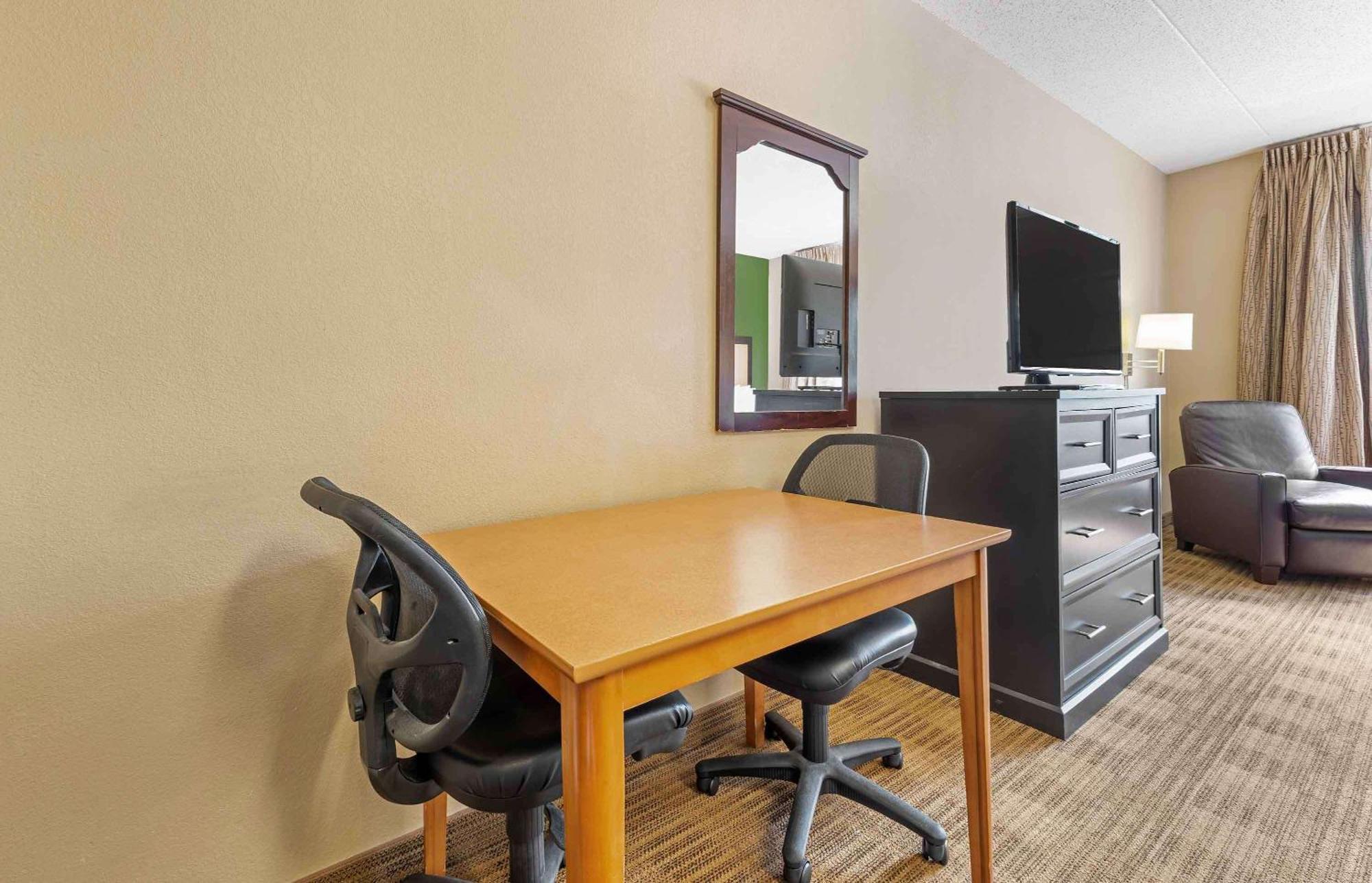 Extended Stay America Suites - Chicago - Бър Ридж Екстериор снимка