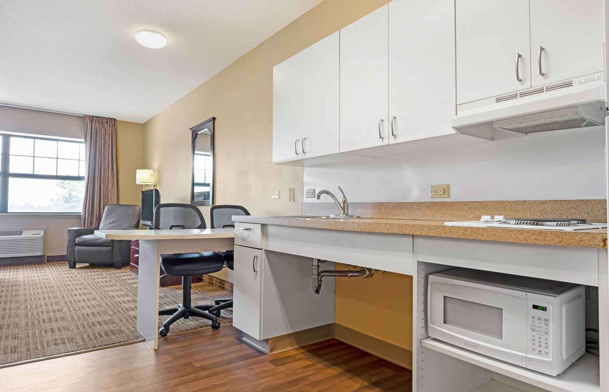 Extended Stay America Suites - Chicago - Бър Ридж Екстериор снимка